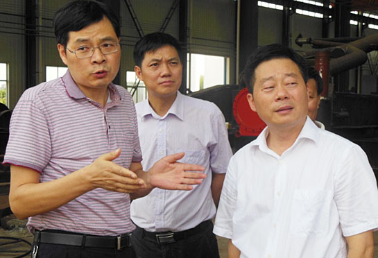 长沙市副市长何寄华同志来我公司视察指导工作！
